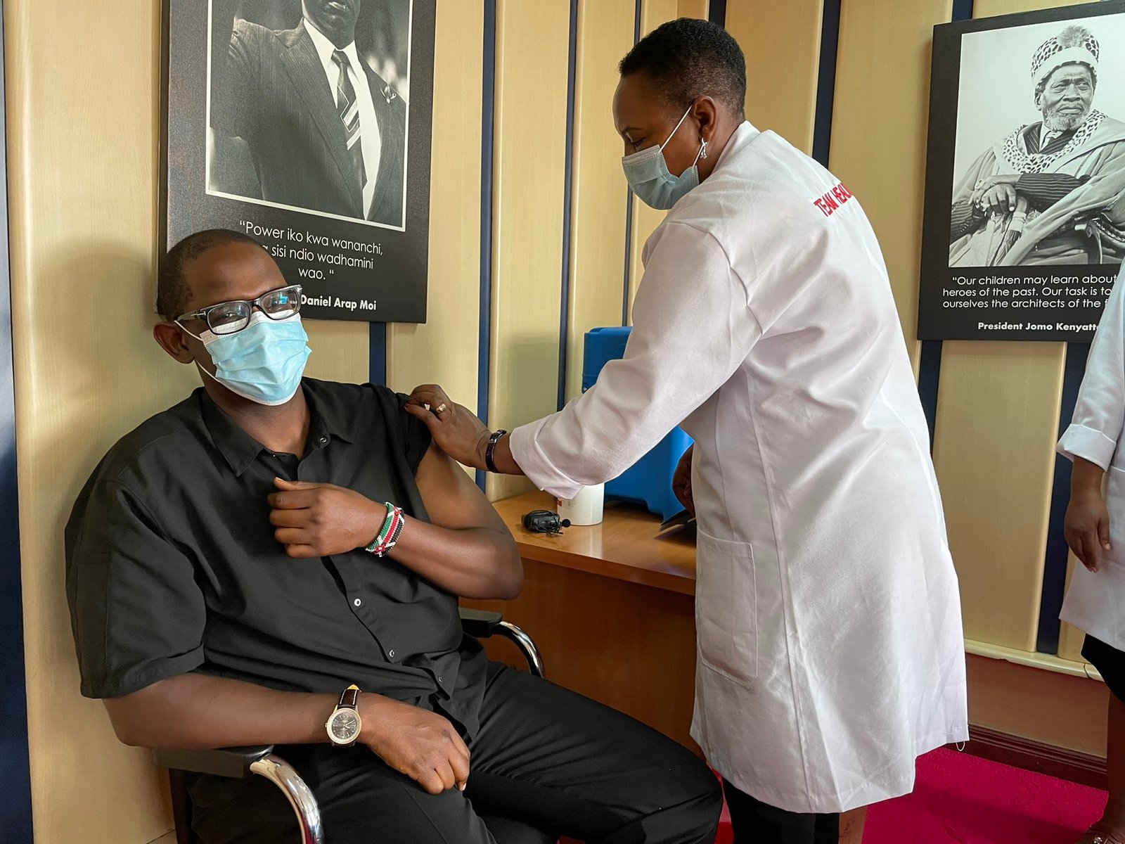 Kenya’s Ministers Ordered To Take COVID Vaccine Jabs