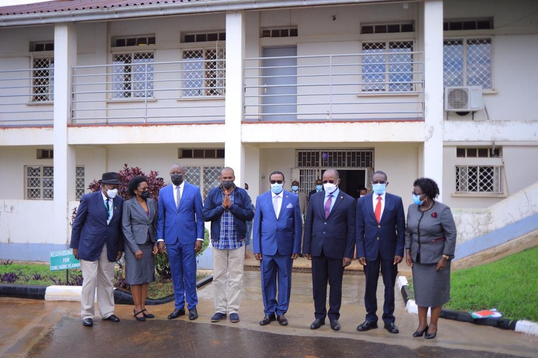 Tumwebaze Inaugurates New UCDA Board