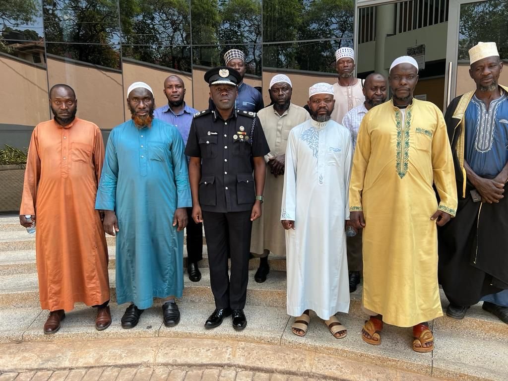 Crime Intelligence boss meets leaders of the Tabliq Sect