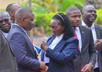 Besigye Suffers Court Setback As Judge Rejects Claims Of Defense Team ‘Targeting’