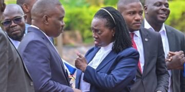 Besigye Suffers Court Setback As Judge Rejects Claims Of Defense Team ‘Targeting’
