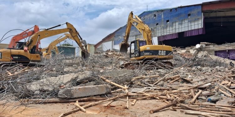 One Confirmed Dead, 25 Rescued At Pastor Ronnie Makabai’s Collapsed Church